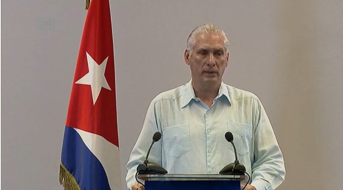 Díaz-Canel dice que las conversaciones con Estados Unidos incluyen a Raúl Castro