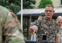 Jefe del Comando Sur de Estados Unidos niega estar en preparativos para la toma de Cuba