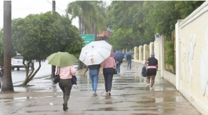 Vaguada provocará aguaceros con tronadas desde esta tarde tras lluvias matutinas en el país