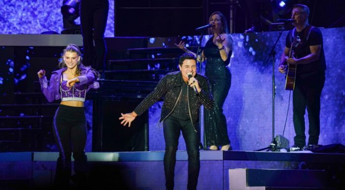 Chayanne conquistó una vez más el corazón de los dominicanos en su concierto en RD