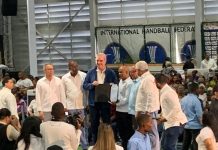 Presidente Abinader entrega 2 mil títulos de propiedad en el sector Nuevo Domingo Savio