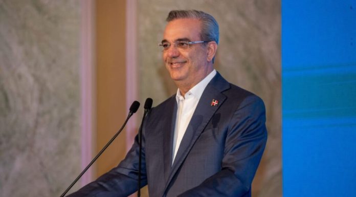 Luis Abinader es valorado como el presidente más honesto, más eficiente y más cumplidor de promesas