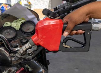 El Gobierno mantiene sin variación los precios de los combustibles