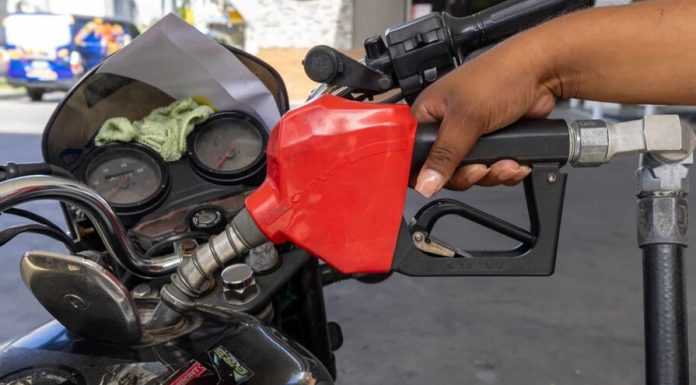 El Gobierno mantiene sin variación los precios de los combustibles