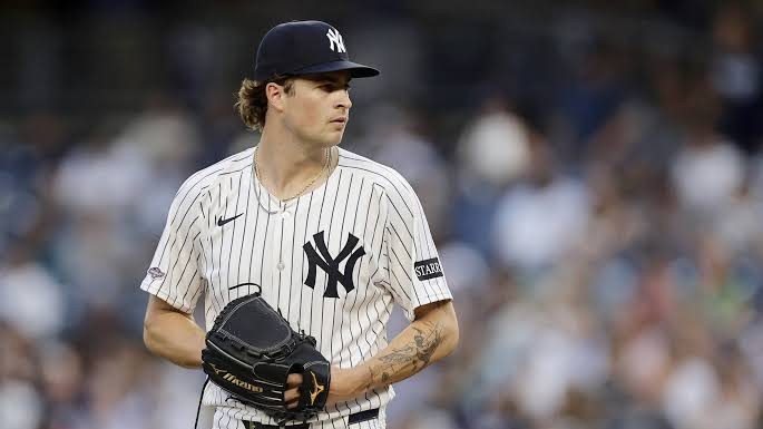 Schlittler domina desde el montículo y guía triunfo de los Yankees sobre los Royals