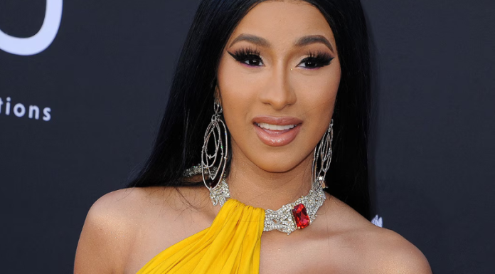 Roban tarjeta de crédito a Cardi B y gastan más de 65,000 dólares en compras de lujo
