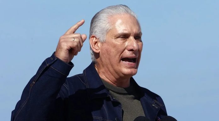 Díaz-Canel dice que “no renunciará” a la presidencia de Cuba