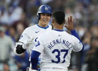 Dodgers desatan ofensiva en Toronto con jonrones de Ohtani y Teóscar