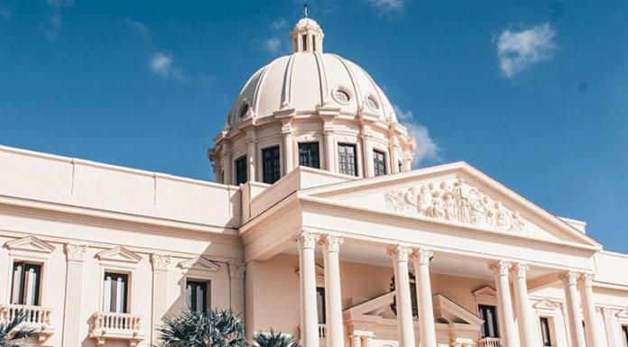 Reportaje- Gobierno inicia semana con varios frentes entre ellos efectos de la guerra y críticas de la iglesia