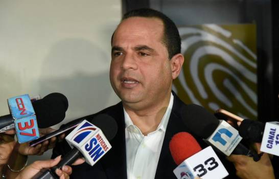 FP preocupada por lentitud en cedulación: llama JCE a planificar para acelerar proceso entrega nueva cédula