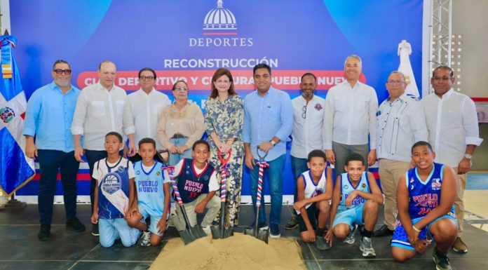 Vicepresidenta Raquel Peña y ministro Kelvin Cruz dan inicio a la reparación del Club Pueblo Nuevo en Santiago