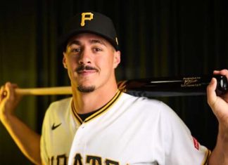 Konnor Griffin celebra sus 20 años con su primer jonrón en Grandes Ligas