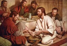 El lavatorio de los pies, el gesto que resume el mensaje de Jesús un dia antes de ser crucificado