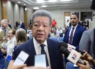 Leonel Fernández critica reacción tardía del Gobierno ante lluvias que generaron estragos