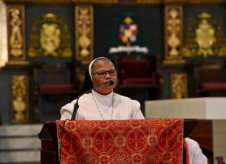 Iglesia llama a Espectáculos Públicos regular música obscena y obligar a los urbanos a limpiar letras