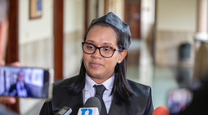 Mirna Ortiz acusa a tribunal de «garantista extremo» en juicio contra Jean Alain