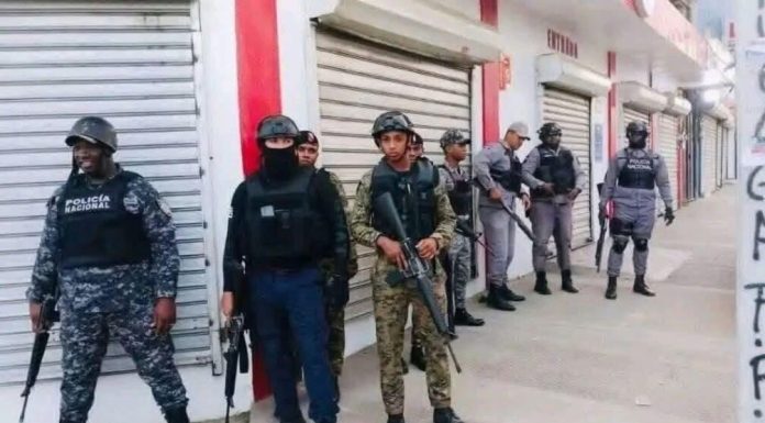 Navarrete está militarizado en medio de paro por 24 horas en reclamo de obras sociales; se escuchan detonaciones