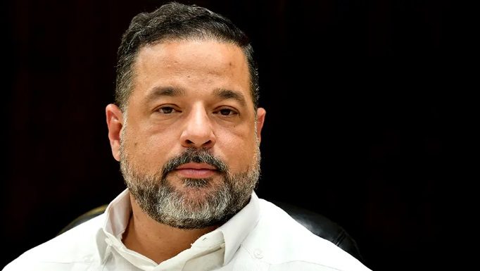 Ministro advierte deterioro de corales amenaza economía y costas de RD