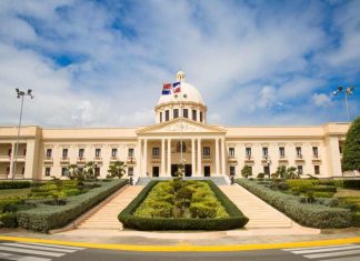 Presidente Abinader promulga ley que prohíbe candidaturas independientes