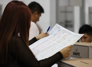 Los votos blancos y nulos en Perú superan en número a todos los candidatos presidenciales