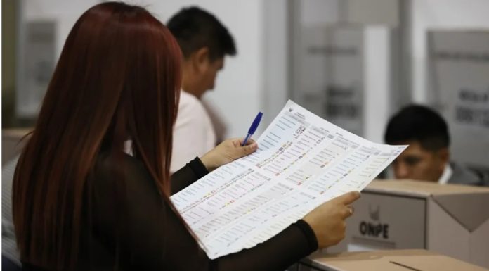 Los votos blancos y nulos en Perú superan en número a todos los candidatos presidenciales