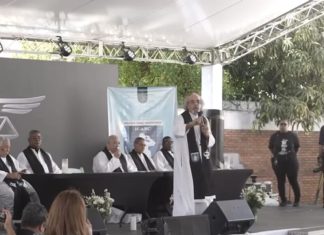 En misa por aniversario de la tragedia del Jet Set, Padre Rogelio Cruz cuestiona cifra oficial de víctimas