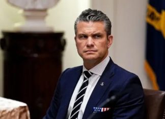 Secretario de Guerra Pete Hegseth Hegseth destituye al jefe de Estado Mayor de la Armada estadounidense