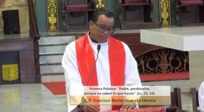 Sermón de las Siete Palabras critica descuido de los niños y los adolescentes