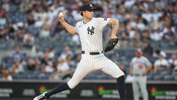 Schlittler domina y Yankees vencen a Marineros en Seattle