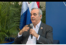 Presidente Abinader conversa con estudiantes universitarios sobre educación, liderazgo y servicio público como pilares del desarrollo