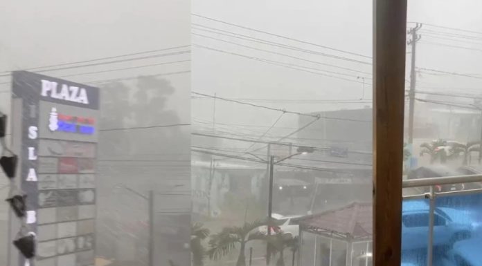 Fuertes ventarrones e intensas lluvias impactan pueblos del cibao