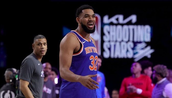 Los Knicks tumban a Celtics y mantienen la pelea por segundo lugar del Este