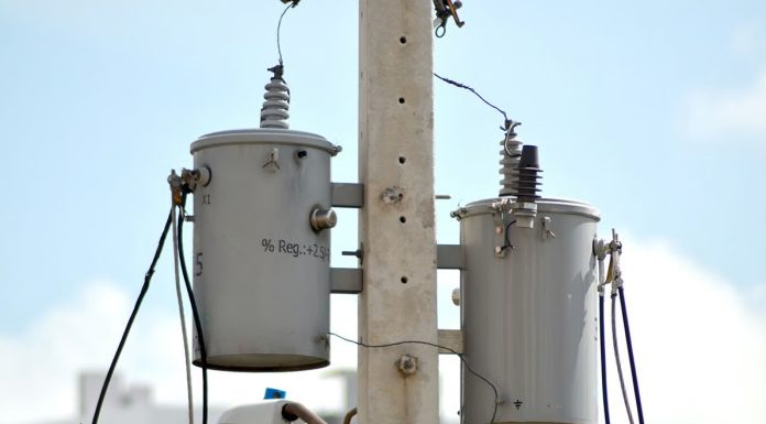 Varios sectores del Distrito Nacional están sin energía eléctrica hasta las cinco de la tarde