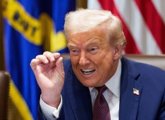 Ahora es Trump quien ordena el cierre del estrecho Ormuz; dice Armada de EUA interceptará buques