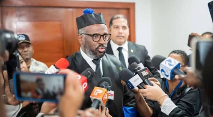 “Cualquier acto de corrupción del que tengamos evidencias terminará en los tribunales”, advierte Wilson Camacho