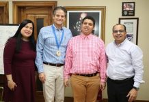 Mesa de Diálogo por el Autismo otorga Medalla por la Inclusión a Oscar Villanueva