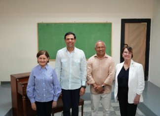 Roberto Ángel Salcedo encabeza la entrega de la Escuela de Bellas Artes en Baní