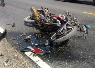 Dos jóvenes muertos y una mujer herida deja presunta carrera clandestina de motocicletas en Bayaguana