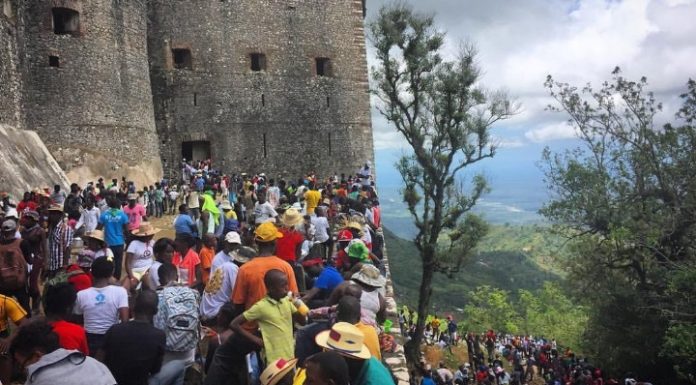 Treinta personas mueren en una avalancha humana en el norte de Haití