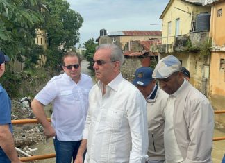 Reportaje- Abinader visita zonas afectadas por lluvias mientras cumple con su agenda ordinaria