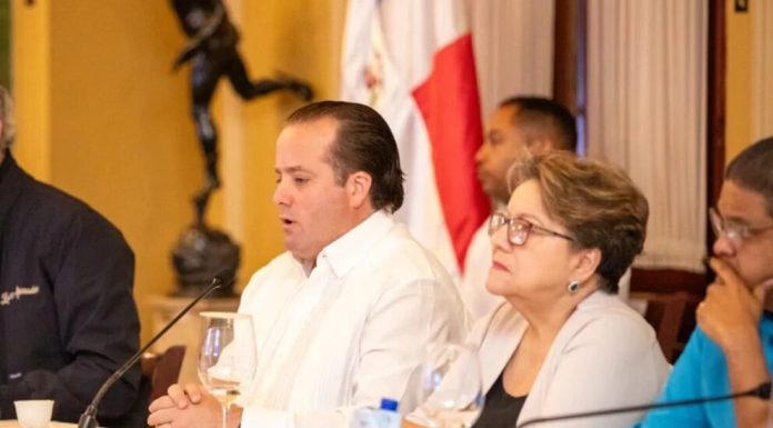 Paliza responde a Danilo Medina y asegura que Gobierno tiene plan claro para enfrentar la crisis internacional