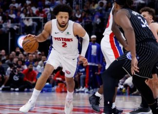 Un tercer cuarto brillante apaga las alarmas en Detroit contra los Magic