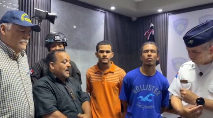 Se entregan dos presuntos autores muerte mayor PN en Villa Juana