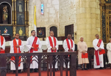 Reportaje- Sacerdotes critican conchupancia entre funcionarios y altas sotanas de la iglesia