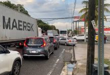 Árboles caídos este lunes en el Distrito Nacional causan inconvenientes en el tránsito