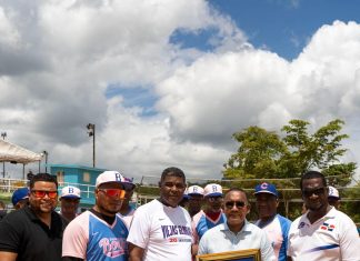 Víctor Pichardo es reconocido por sus aportes al deporte en Sabana Grande de Boyá