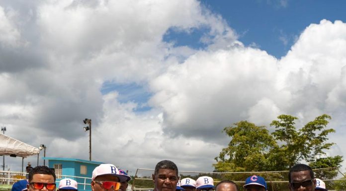 Víctor Pichardo es reconocido por sus aportes al deporte en Sabana Grande de Boyá