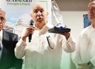 Seaboard Energía Limpia reconoció al doctor Ramón Tallaj por su trayectoria y aporte a la comunidad.