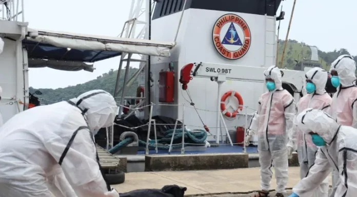 Suben a 76 los muertos por el incendio de un barco de pasajeros en Filipinas