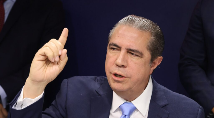Francisco Javier critica aumento de tarifa eléctrica y culpa al gobierno de la crisis actual
